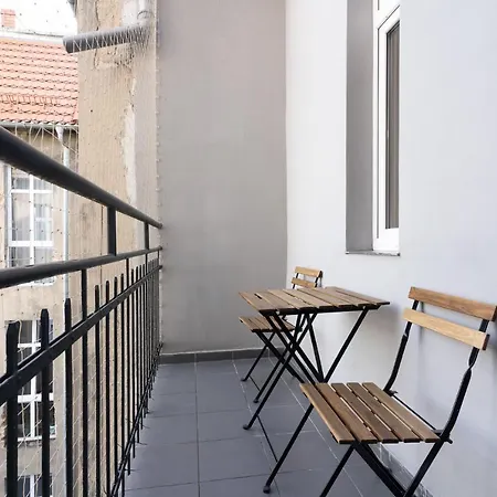 Elegant Very Berry In Center By Renters Διαμέρισμα Πόζναν