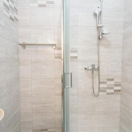 Διαμέρισμα Elegant Very Berry In Center By Renters