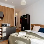 Elegant Very Berry In Center By Renters