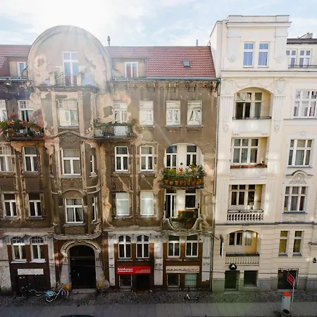 Apartamento Elegant Very Berry In Center By Renters
