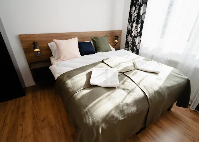 Elegant Very Berry In Center By Renters Poznan