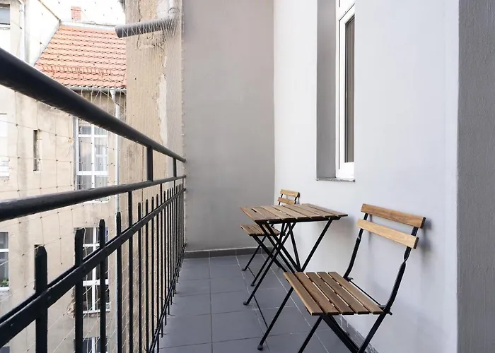 Elegant Very Berry In Center By Renters Apartment Poznan